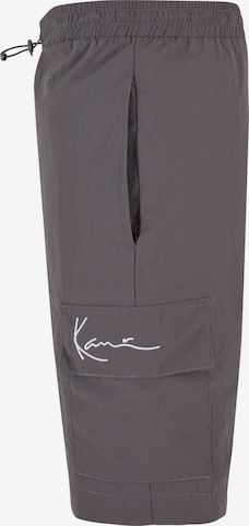 Regular Pantalon cargo 'Essential' Karl Kani en gris