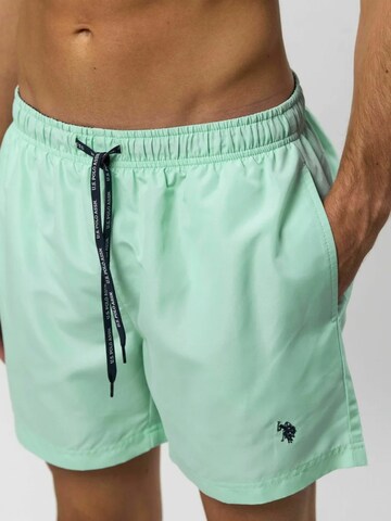 U.S. POLO ASSN. Swim shorts ' Aza ' in Grün