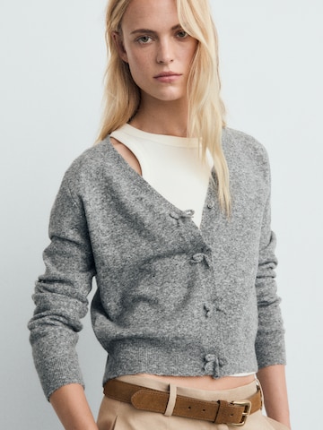 MANGO Strickjacke in Grau: Vorderseite