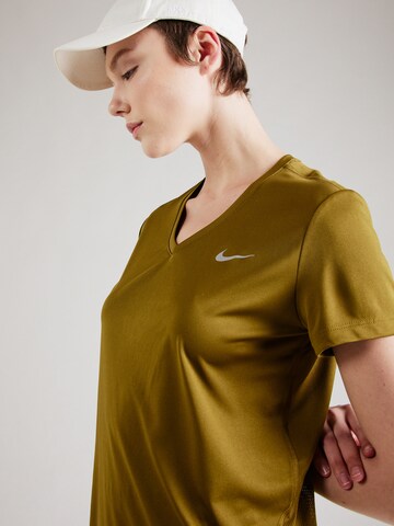 NIKE Regular fit Functioneel shirt 'Miler' in Groen