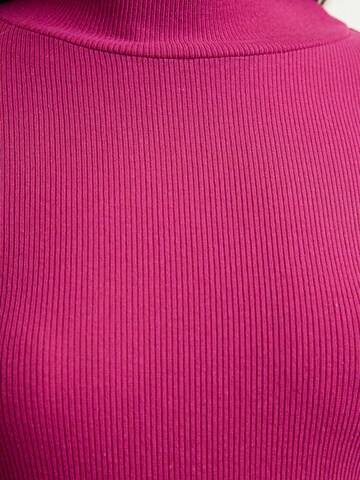 Trendyol Shirt in Roze