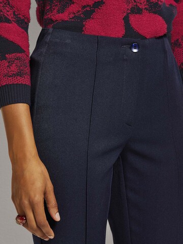 Coupe slim Pantalon MADELEINE en bleu
