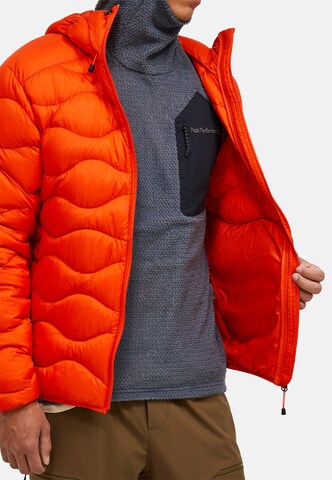 PEAK PERFORMANCE Between-Season Jacket in Orange