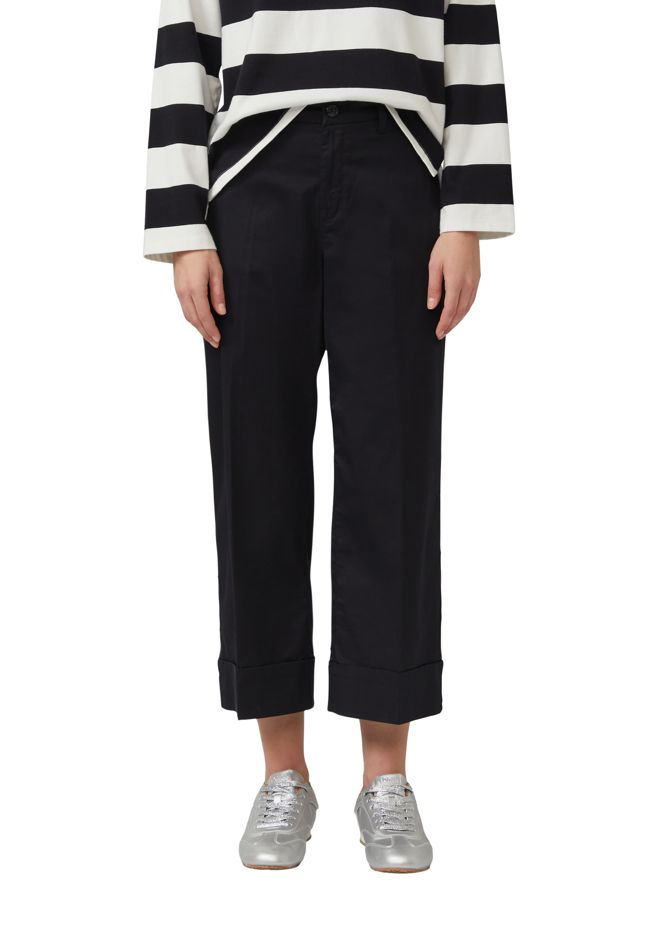 s.Oliver Wide leg Trousers with creases in Black: front