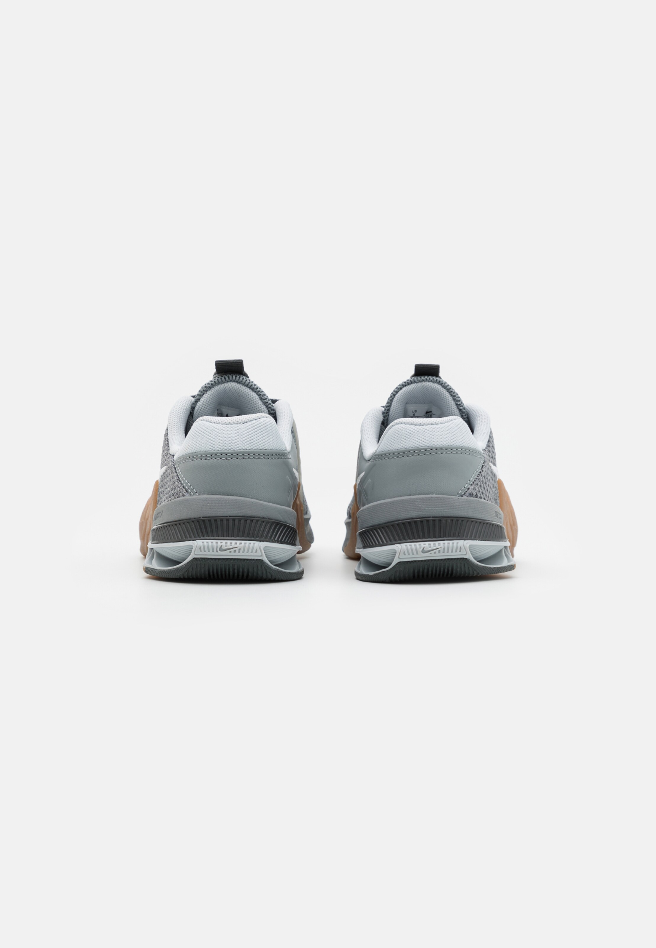 Nike Metcon 7 Particle Grey Gum — foto 5