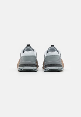 NIKE Sportovní boty 'METCON 7' – šedá