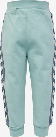 Hummel Tapered Sporthose in Blau