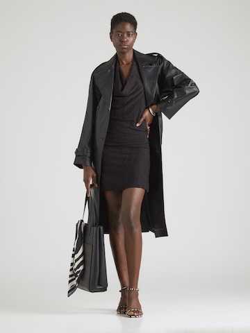 Robe 'Lydia' WEEKDAY en noir