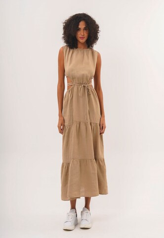 FRESHLIONS Maxikleid 'Lilia' in Braun: Vorderseite