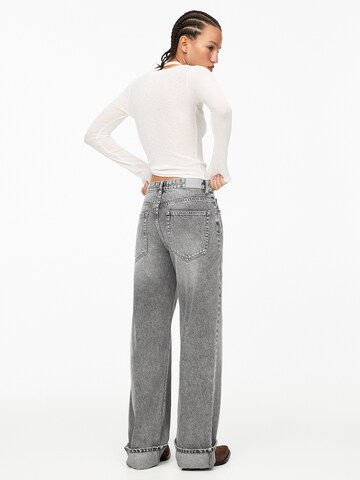 Pull&Bear Wide Leg Farkut värissä harmaa