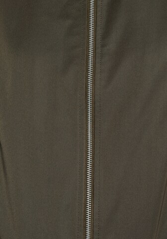 AJC Between-Season Jacket in Green