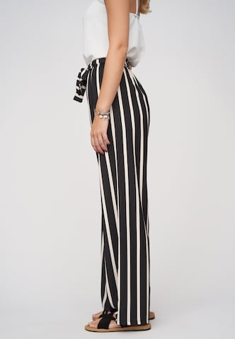 Loosefit Pantaloni di Cloud5ive in nero