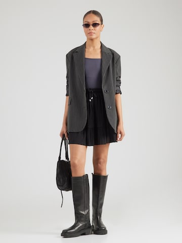 Gonna 'An44astasia' di Hailys in nero