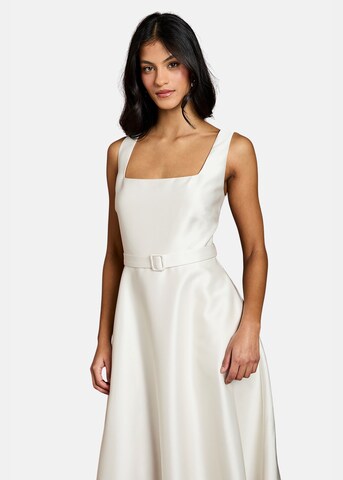 Coast Evening Dress in White: front