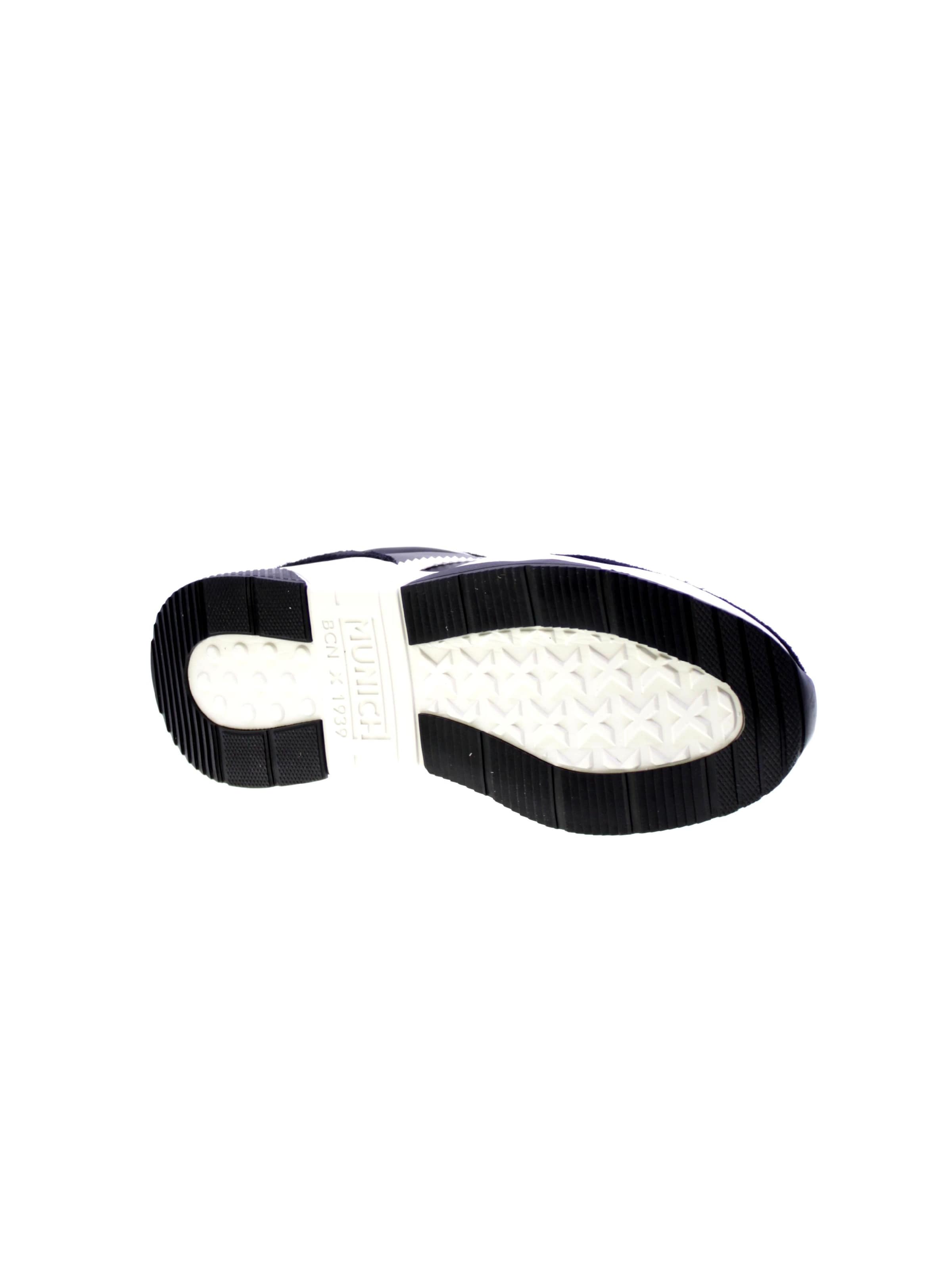 Scarpa sportiva di MUNICH in nero