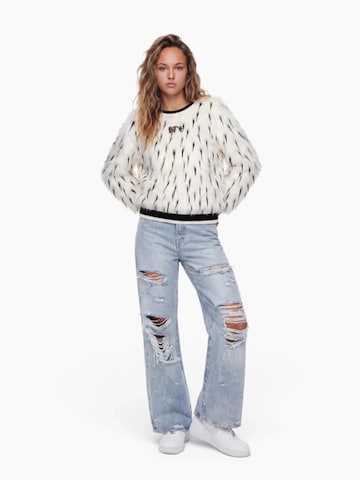 Pullover extra large di BTY in bianco