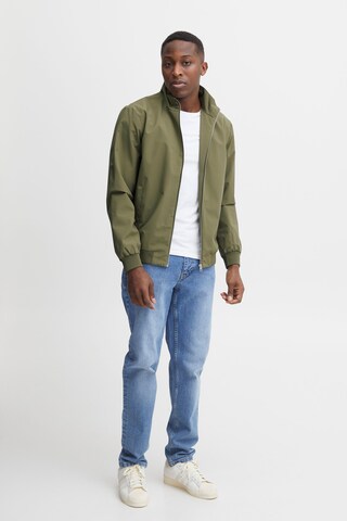 Veste mi-saison 'Joshu' Casual Friday en vert