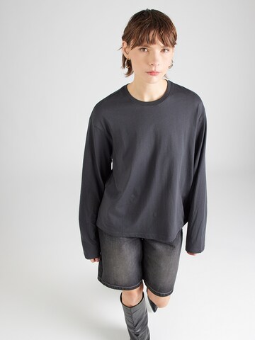 WEEKDAY Shirt 'Danya' in Grey: front