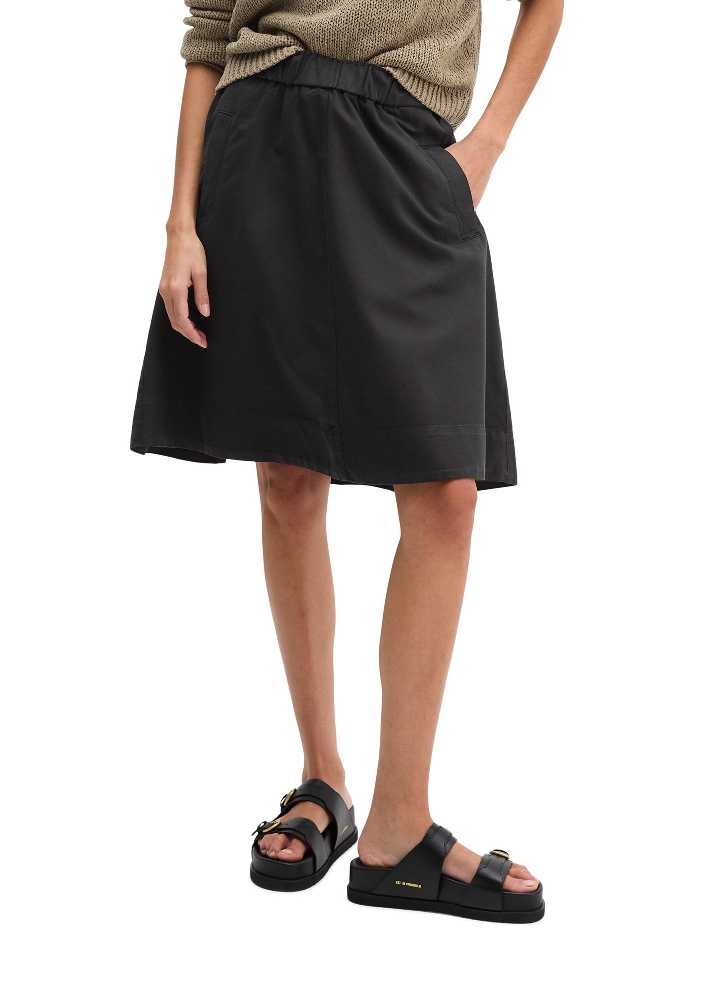 Marc O'Polo Skirt in Black: front