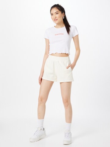HOLLISTER Regular Shorts in Weiß