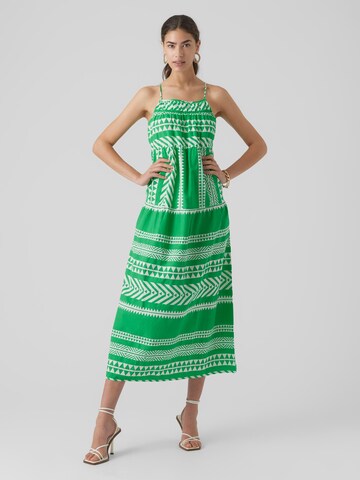 VERO MODA فستان صيفي 'DICTHE' بلون أخضر