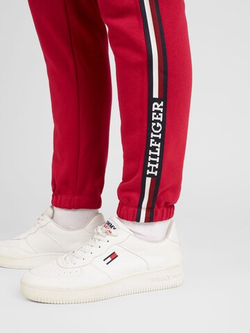 TOMMY HILFIGER Zúžený strih Nohavice - Červená