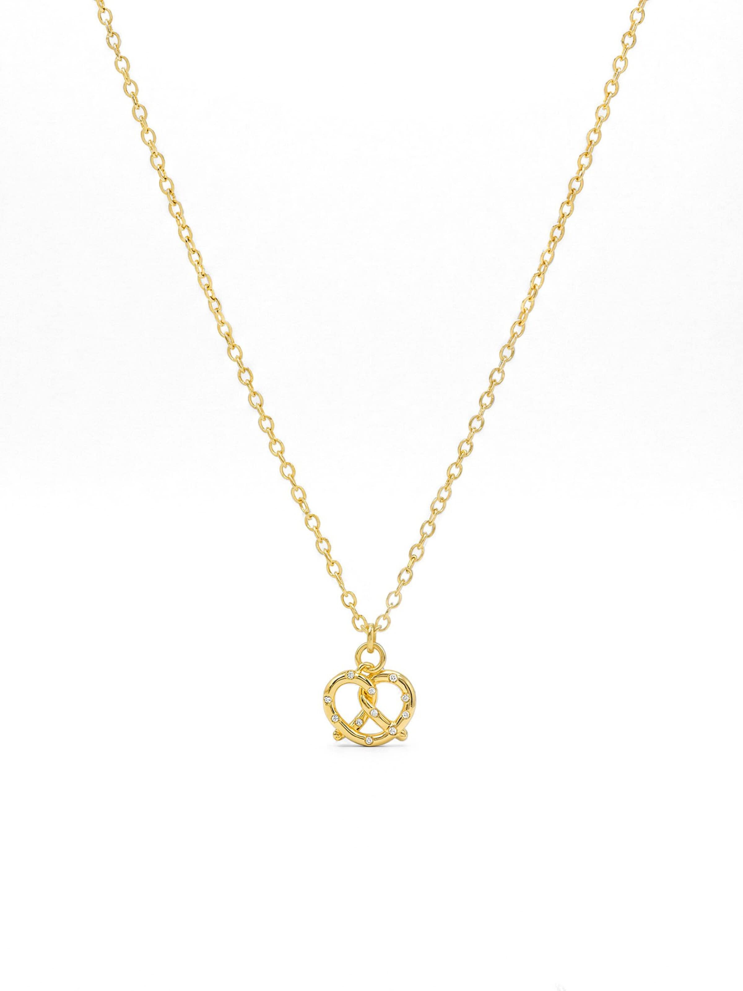 Nemomatheo Necklace 'Pretzel Love – Zarte Charm-Kette mit Brezel-Anhänger' in Gold: front