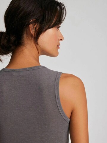 Top ' Alberte ' di Gai+Lisva in grigio