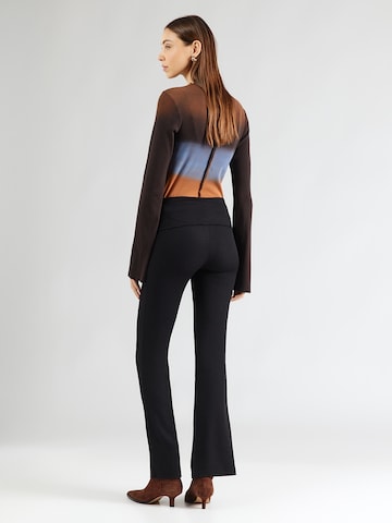 ONLY Flared Nadrág 'ONLHILLARY' - fekete: hátul