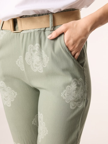 Quiosque Regular Hose in Grau