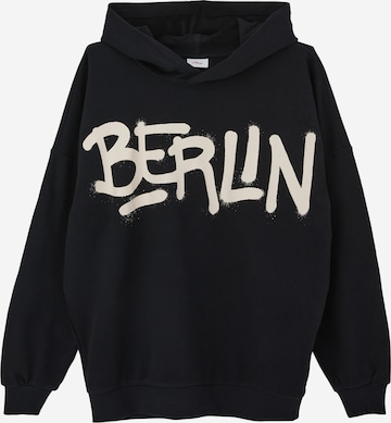 s.Oliver Sweatshirt in Black: front