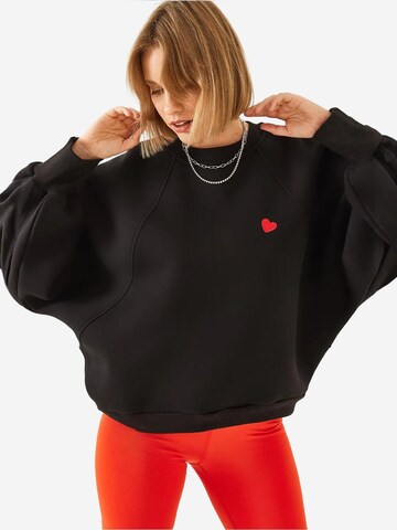Bianco Lucci Sweatshirt in Schwarz
