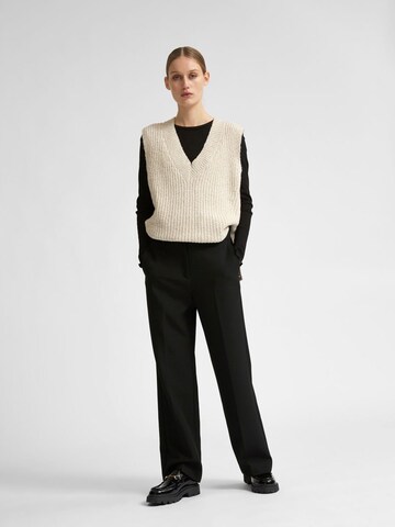 SELECTED FEMME Regular Trousers with creases in Black