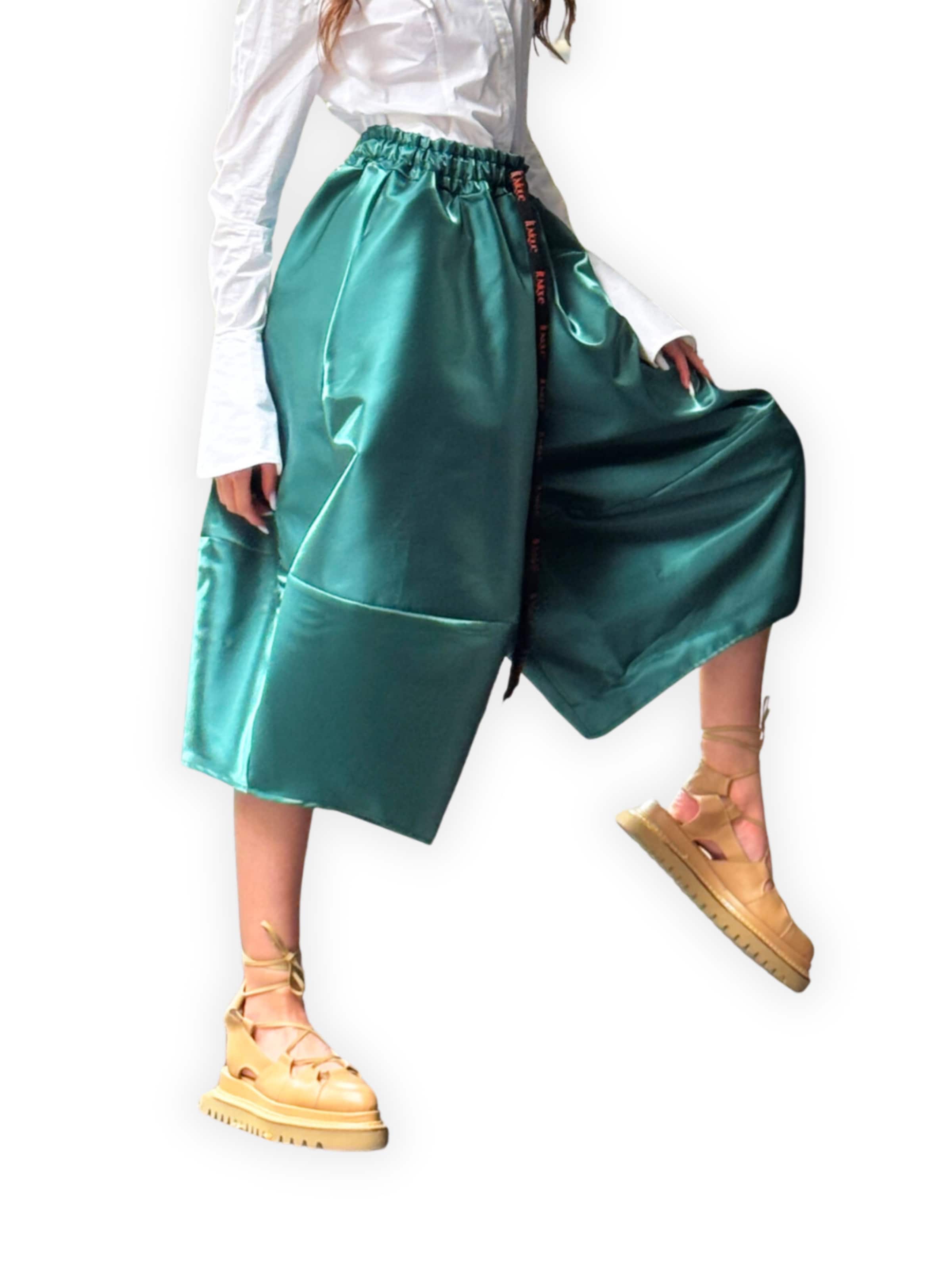 IUnique Wide leg Pants in Green: front
