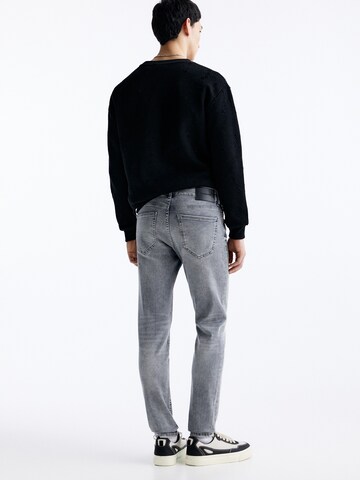 Pull&Bear Skinny Jeansy w kolorze szary