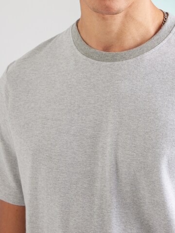 T-Shirt Lyle & Scott en gris