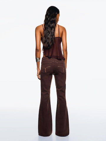 Bershka Bootcut Jeans in Braun