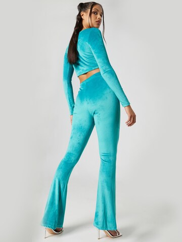 VIERVIER Flared Broek 'Ada' in Blauw