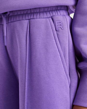 WE Fashion Regular Trousers in Purple