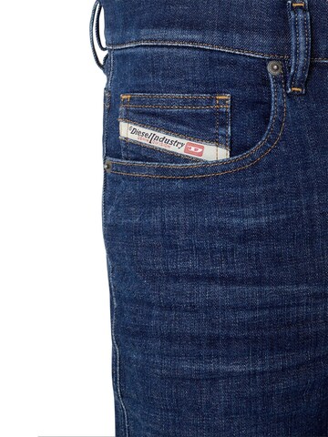 DIESEL Regular Jeans 'D-VIKER'‌‌‌‌‌‌‌‌ in Blau