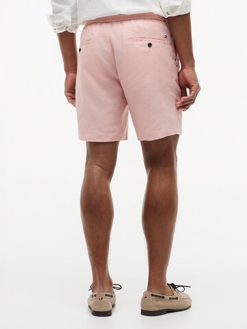 Loosefit Pantalon chino TOMMY HILFIGER en rose