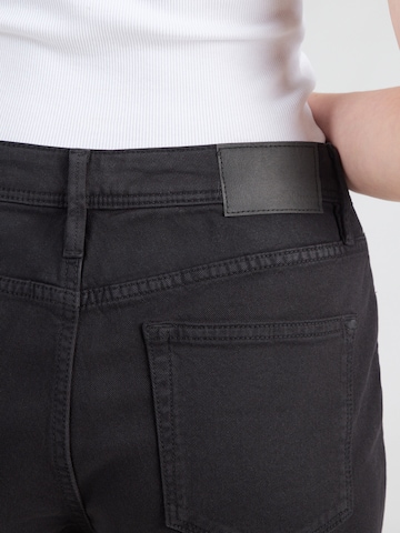 s.Oliver Slimfit Jeans 'Betsy' in Schwarz