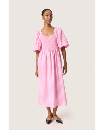 Robe 'Anvitte' SOAKED IN LUXURY en rose