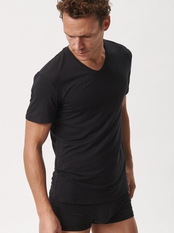 Copenhagen Bamboo Undershirt in Black