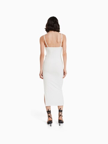 Robe Bershka en blanc