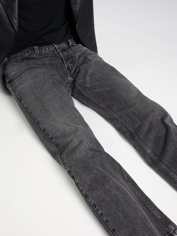 LEVI'S ® Regular Jeans '555 96' in Grau