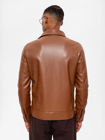 Antioch Between-season jacket in Brown