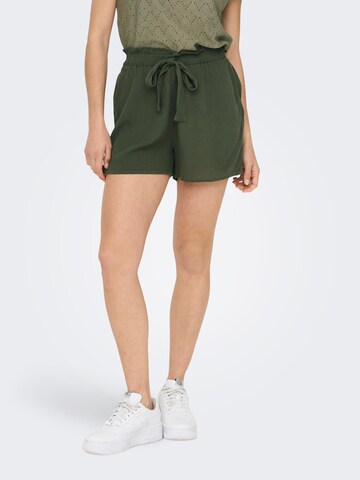 Loosefit Pantalon 'ROMINA' ONLY en vert : devant