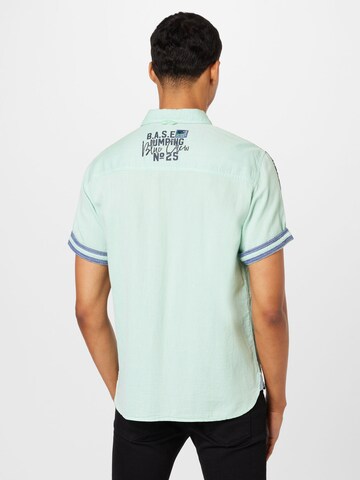 CAMP DAVID - Ajuste regular Camisa en verde