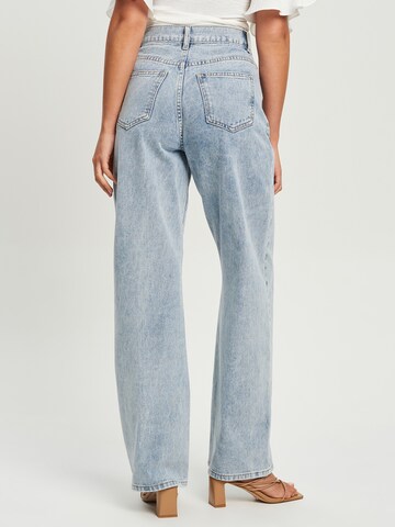 Tussah Regular Jeans 'ELLE' in Blauw: terug